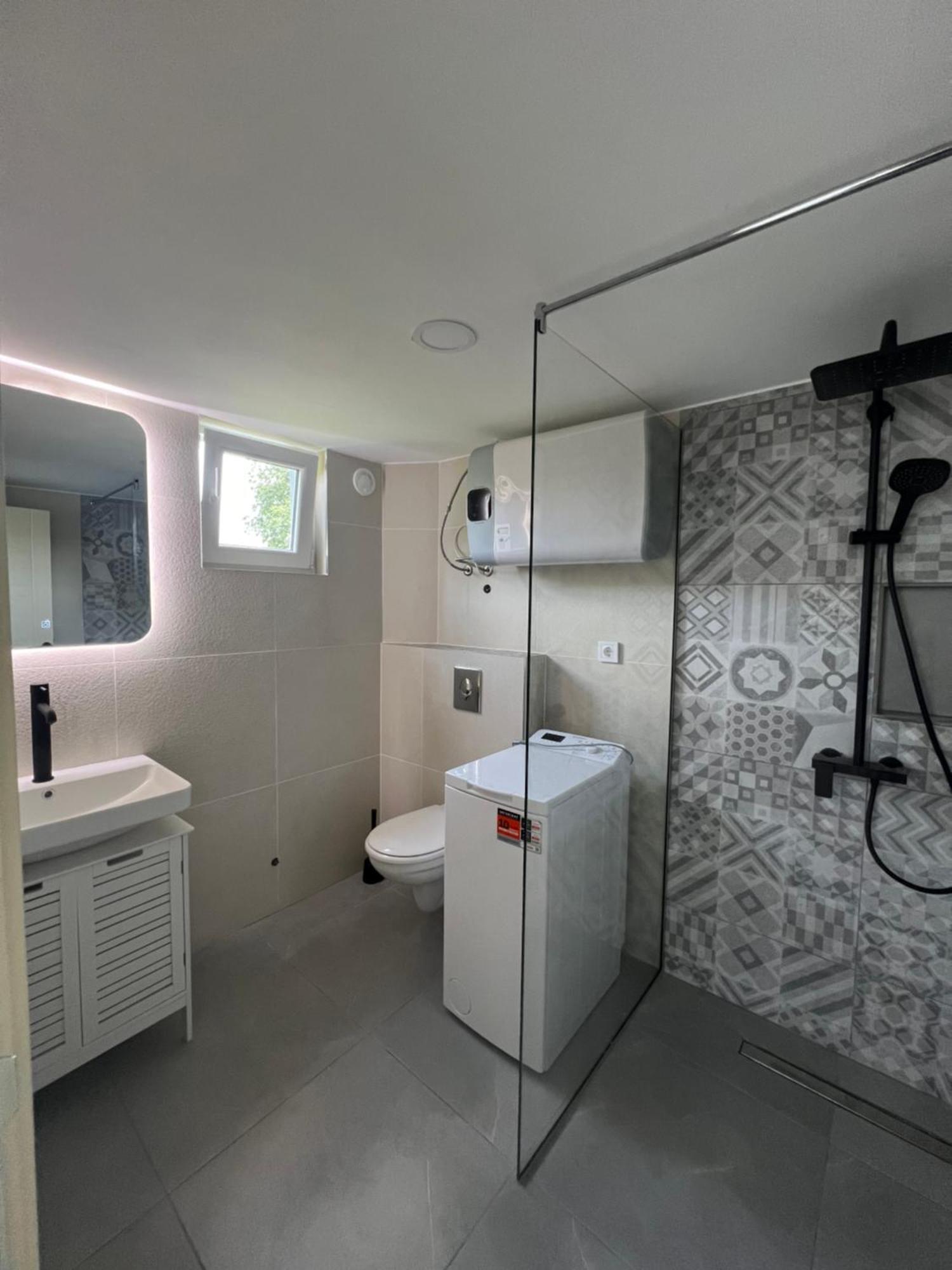 Apartmani Vivami Budva Luaran gambar